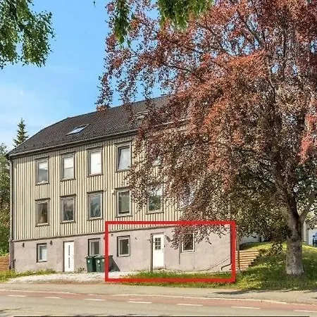 Apartament Modern With Sleeping Space For 4 & Parking Included *