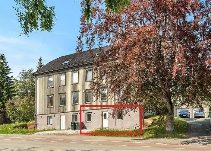 Апартаменты Cozy & Renovated - Sleeps 4! *